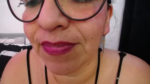 Snapshot of ruby_brown_01 chatting on 06-10-26, 08:08 ruby_brown_01 online show from 06-10-26, 08:08