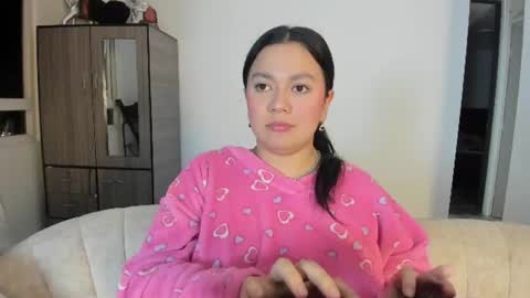 Snapshot of rubyhlowe chatting on 06-19-26, 03:00 RUBY online show from 06-19-26, 03:00