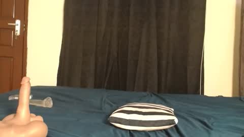Snapshot of rubyleigns chatting on 05-11-26, 02:45 Ruby online show from 05-11-26, 02:45