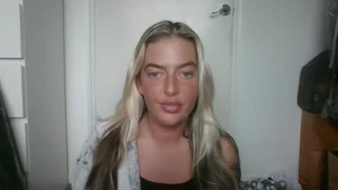 Snapshot of rubyredxxxoxxx chatting on 12-31-24, 03:20 rubyredxxxoxxx online show from 12-31-24, 03:20