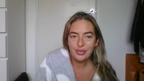 Snapshot of rubyredxxxoxxx chatting on 10-18-25, 07:53 rubyredxxxoxxx online show from 10-18-25, 07:53