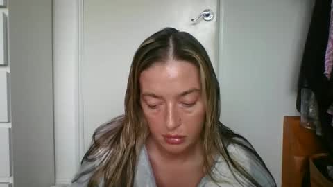 rubyredxxxoxxx online show from 12-04-25, 01:20