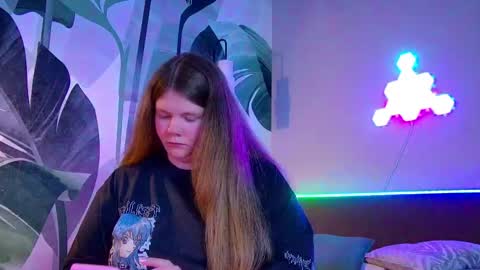 Snapshot of rubyvalen chatting on 04-24-26, 01:19 Ruby online show from 04-24-26, 01:19