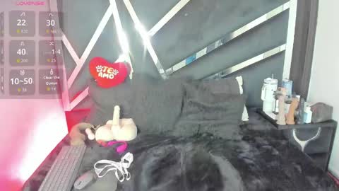 Snapshot of rubyxht chatting on 05-05-26, 02:25 rubyxht online show from 05-05-26, 02:25