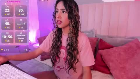 Snapshot of rue_zue chatting on 02-03-26, 01:05 rue_zue online show from 02-03-26, 01:05