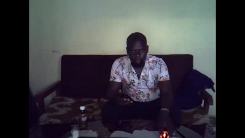 Snapshot of ruffbwoy chatting on 02-11-26, 10:31 Jayden online show from 02-11-26, 10:31