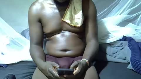 Snapshot of ruffbwoy chatting on 02-14-26, 02:08 Jayden online show from 02-14-26, 02:08