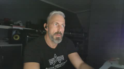 Snapshot of ruffi77 chatting on 01-28-25, 11:07 Chico que rico Caliente online show from 01-28-25, 11:07