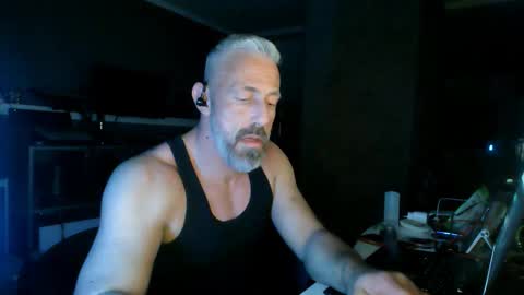 Snapshot of ruffi77 chatting on 03-12-26, 09:26 Chico que rico Caliente online show from 03-12-26, 09:26