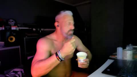 Snapshot of ruffi77 chatting on 04-10-26, 01:55 Chico que rico Caliente online show from 04-10-26, 01:55