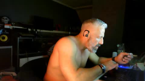 Snapshot of ruffi77 chatting on 04-16-26, 12:33 Chico que rico Caliente online show from 04-16-26, 12:33