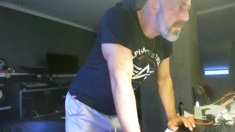 Snapshot of ruffi77 chatting on 05-02-26, 06:24 Chico que rico Caliente online show from 05-02-26, 06:24