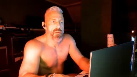 Snapshot of ruffi77 chatting on 07-13-26, 11:18 Chico que rico Caliente online show from 07-13-26, 11:18