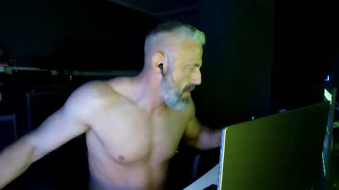 Snapshot of ruffi77 chatting on 07-14-26, 02:27 Chico que rico Caliente online show from 07-14-26, 02:27