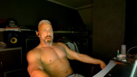 Snapshot of ruffi77 chatting on 07-29-26, 10:41 Chico que rico Caliente online show from 07-29-26, 10:41