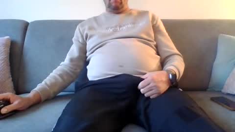 Snapshot of runner_1978 chatting on 12-01-25, 08:30 runner_1978 online show from 12-01-25, 08:30