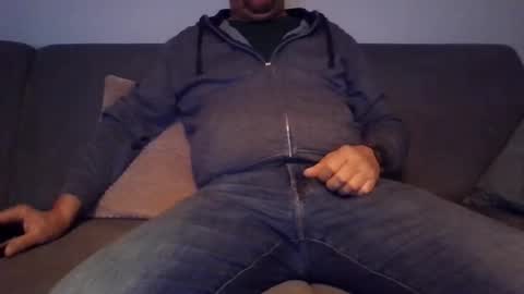 Snapshot of runner_1978 chatting on 03-19-26, 04:49 runner_1978 online show from 03-19-26, 04:49