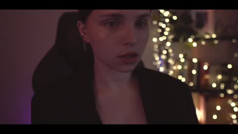 Snapshot of running_with_the_wolves chatting on 12-24-24, 10:28 Elena online show from 12-24-24, 10:28