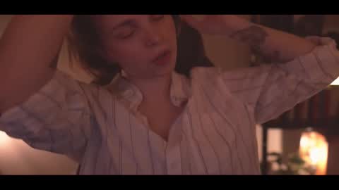 Elena online show from 11-15-25, 10:37