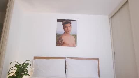  R U S S E L L  online show from 03-03-26, 08:48