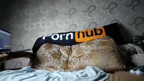 Snapshot of russianbear1917 chatting on 12-28-24, 02:11 Mike online show from 12-28-24, 02:11