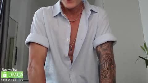 Snapshot of rustynf1tz chatting on 06-20-26, 09:23 MillionDollarGuy online show from 06-20-26, 09:23