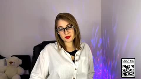 Snapshot of ruthless_111 chatting on 10-24-25, 02:46 Nika online show from 10-24-25, 02:46