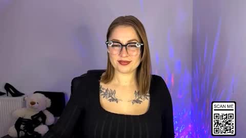 Snapshot of ruthless_111 chatting on 10-27-25, 07:29 Nika online show from 10-27-25, 07:29