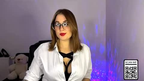Snapshot of ruthless_111 chatting on 11-29-25, 08:12 Nika online show from 11-29-25, 08:12