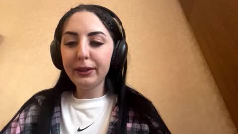 Snapshot of ruthmarron chatting on 11-08-25, 10:04 Cindy online show from 11-08-25, 10:04