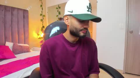 ryan_jackson_ online show from 11-30-25, 05:22