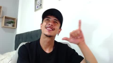 Snapshot of ryan_maxy chatting on 01-15-25, 03:18 ryan online show from 01-15-25, 03:18