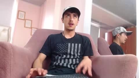 Snapshot of ryan_maxy chatting on 01-16-25, 03:35 ryan online show from 01-16-25, 03:35