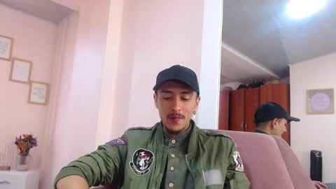 Snapshot of ryan_maxy chatting on 02-06-25, 01:43 ryan online show from 02-06-25, 01:43