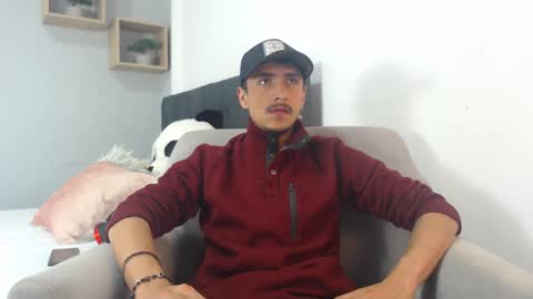 Snapshot of ryan_maxy chatting on 02-22-25, 12:19 ryan online show from 02-22-25, 12:19