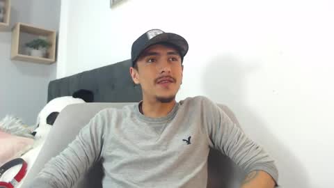 Snapshot of ryan_maxy chatting on 02-22-25, 03:25 ryan online show from 02-22-25, 03:25