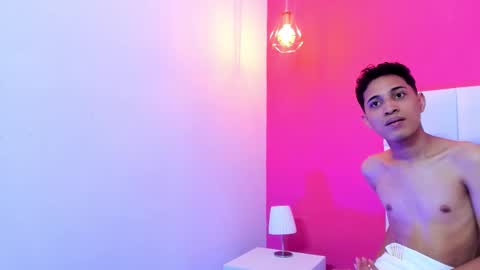 Snapshot of ryan_naughty_boy chatting on 11-14-25, 12:09 Ryan online show from 11-14-25, 12:09