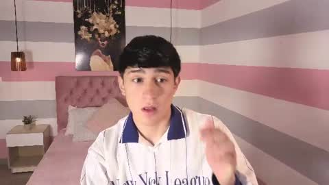 Snapshot of ryan_valentino chatting on 07-01-26, 02:07 ryan valentino online show from 07-01-26, 02:07