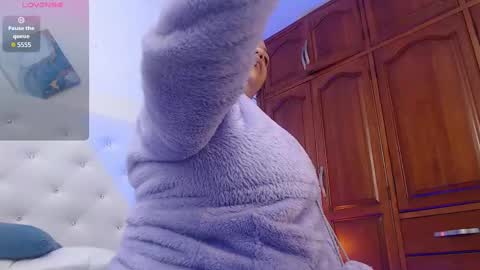 Hanna  online show from 02-19-25, 02:12