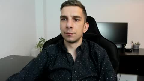 Snapshot of ryandusk chatting on 05-30-26, 08:39 Andrew C. online show from 05-30-26, 08:39