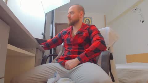 Ryanstone  online show from 03-25-26, 06:19