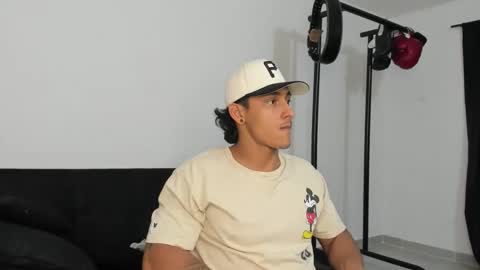 ryanwhite3 online show from 11-06-25, 10:32