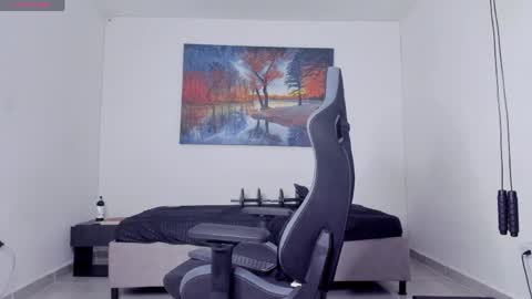 ryanwhite3 online show from 04-10-26, 11:42