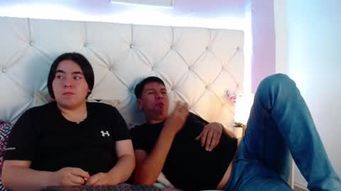 Snapshot of ryder_n_violet chatting on 01-30-25, 05:41 Ryder and Violet online show from 01-30-25, 05:41