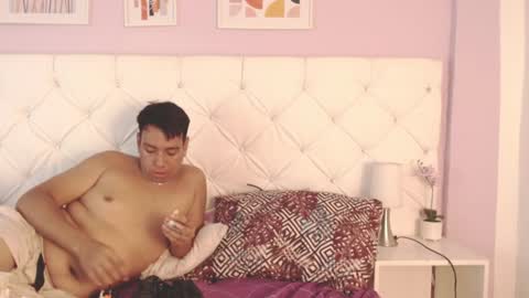 Snapshot of ryder_n_violet chatting on 02-04-25, 02:28 Ryder and Violet online show from 02-04-25, 02:28