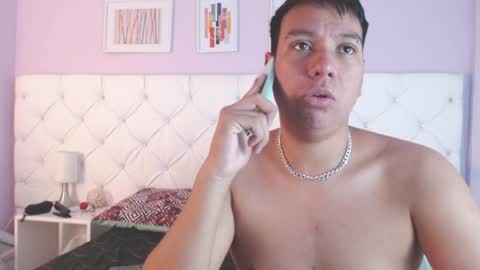 Snapshot of ryder_n_violet chatting on 02-07-25, 02:29 Ryder and Violet online show from 02-07-25, 02:29