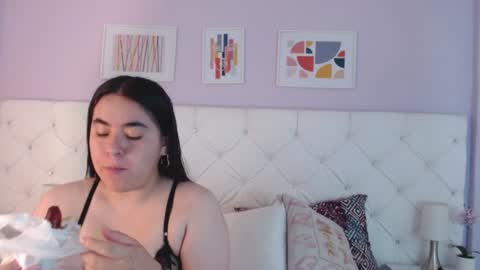 Snapshot of ryder_n_violet chatting on 02-08-25, 04:25 Ryder and Violet online show from 02-08-25, 04:25