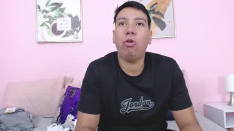 Snapshot of ryder_n_violet chatting on 02-21-25, 02:06 Ryder and Violet online show from 02-21-25, 02:06