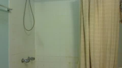 Snapshot of s1u44y chatting on 06-18-26, 08:35 s1u44y online show from 06-18-26, 08:35