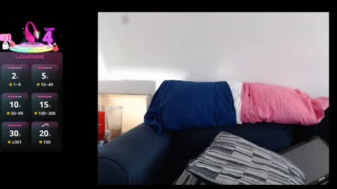 Snapshot of s496925 chatting on 10-29-25, 03:25 s496925 online show from 10-29-25, 03:25